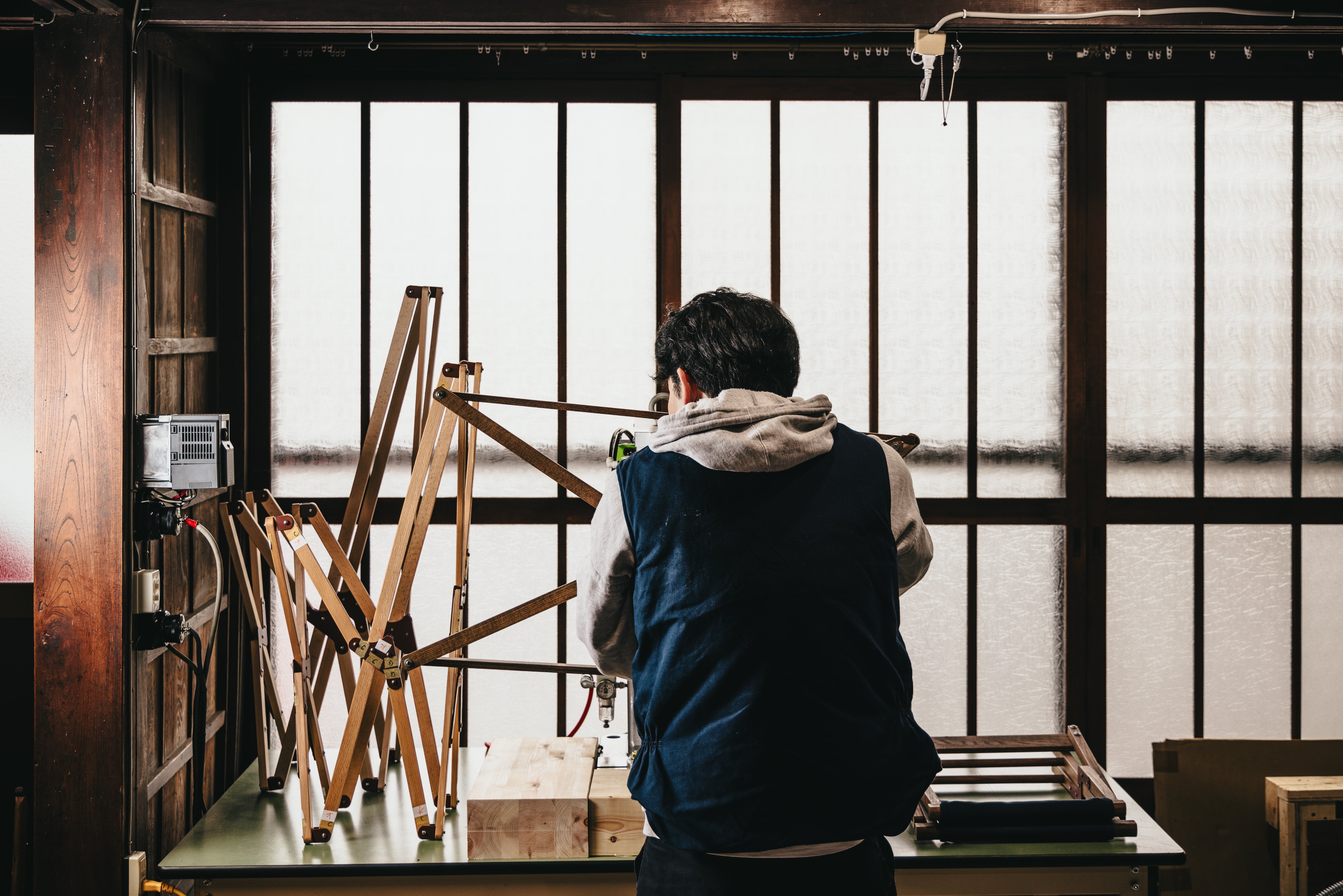 「パラゴンシステム」とは?今なお愛されるアウトドアチェアの原点に迫る